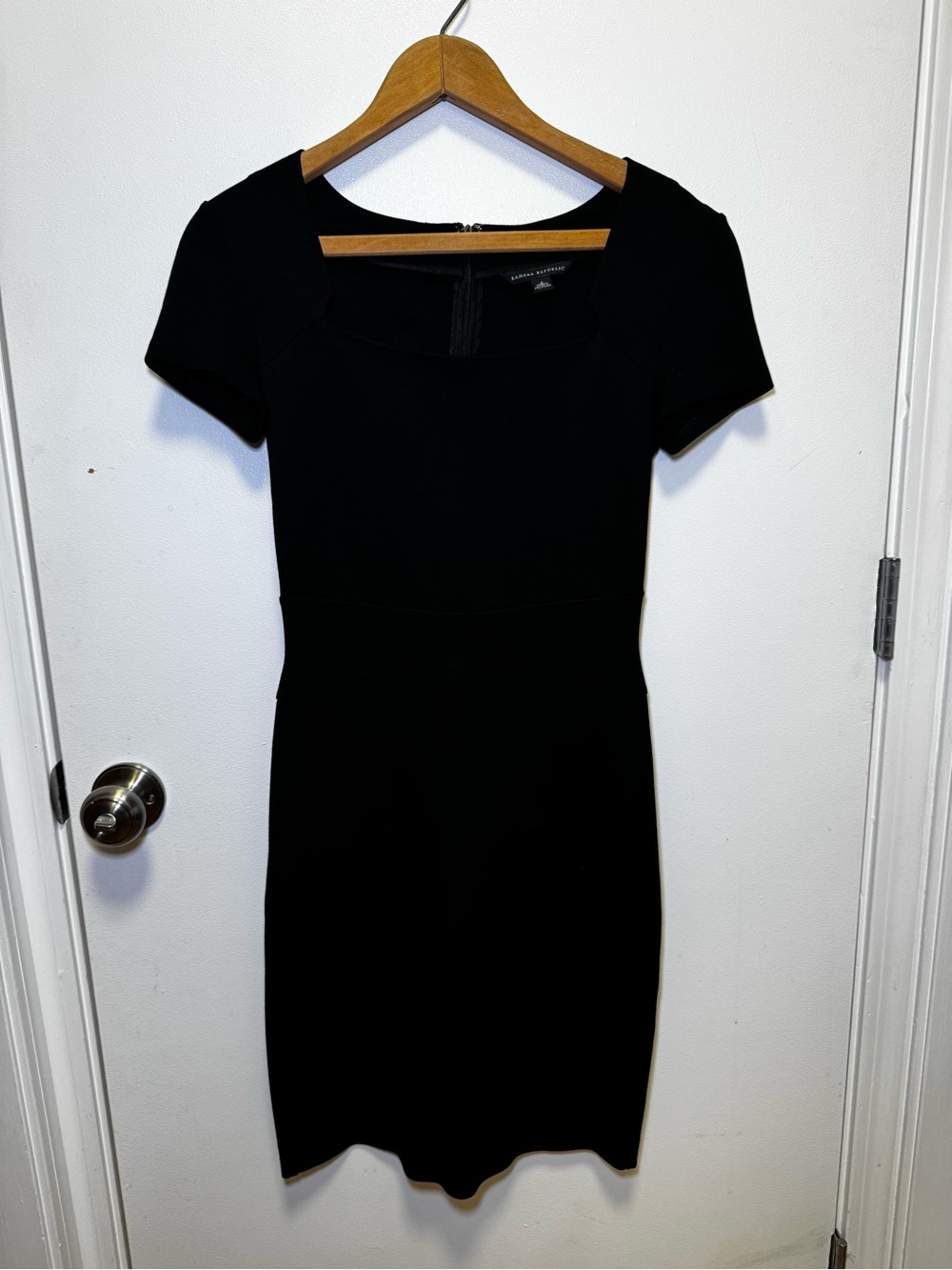Banana Republic Black Short-Sleeve Sheath Dress